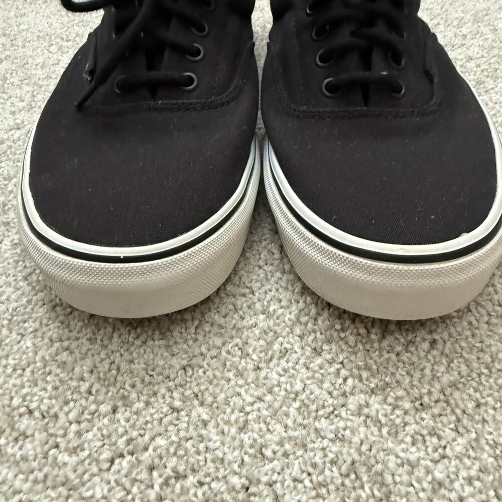 Vans - Picture 3 of 8